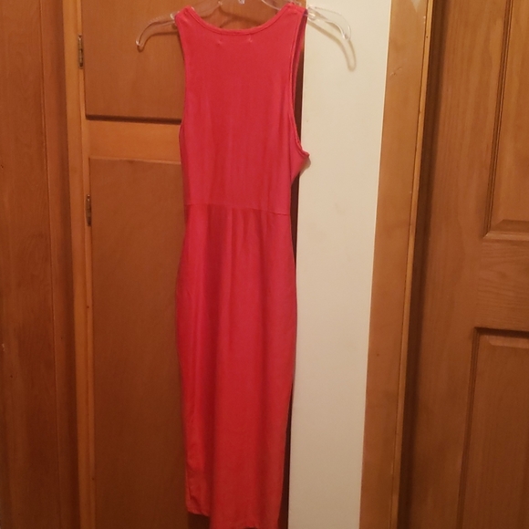 Red dress - Picture 4 of 4